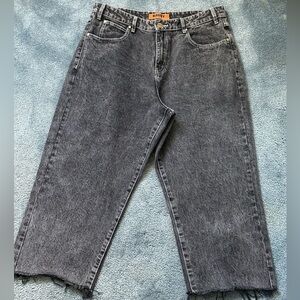 But-ter back pocket logo